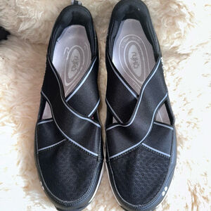 EUC Women’s Size 7M Ryka Black Klick Lightweight Sneaker